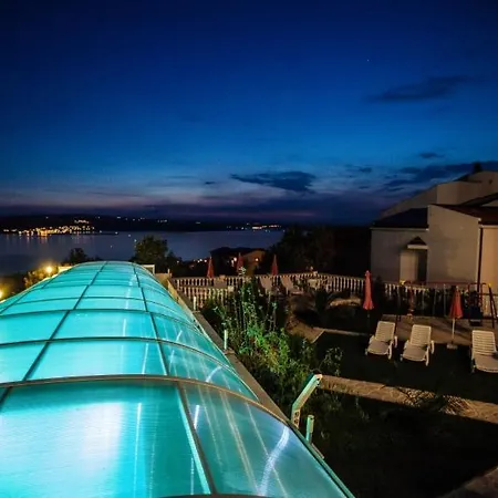 In With Sea View, Terrace, Air Conditioning, Wifi 3492-5 Crikvenica