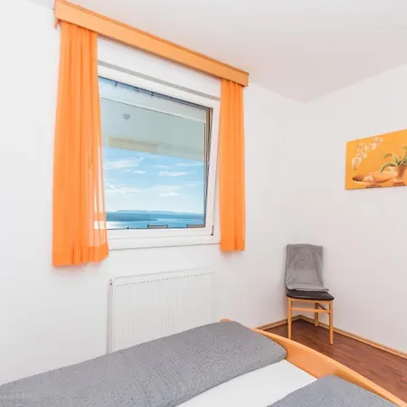 In With Sea View, Terrace, Air Conditioning, Wifi 3492-5 Apartman *