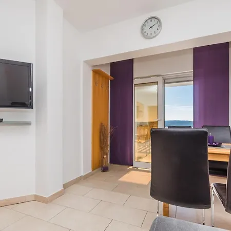 In With Sea View, Terrace, Air Conditioning, Wifi 3492-5 Apartman