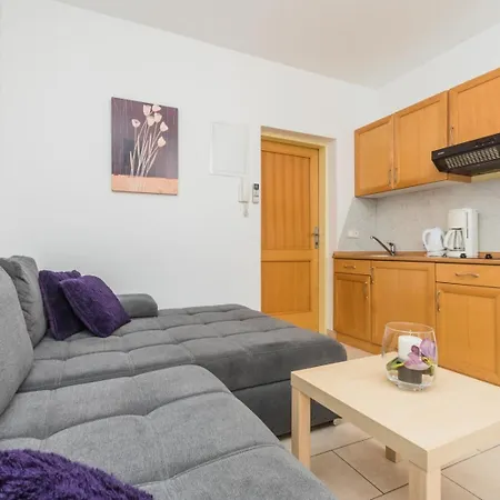 Appartement In With Sea View, Terrace, Air Conditioning, Wifi 3492-5 Crikvenica